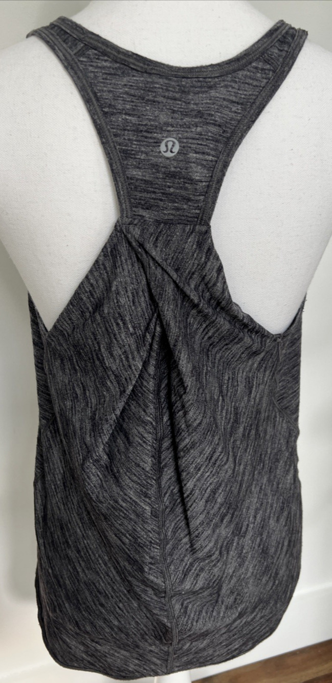 Lululemon Sz 6 Essential Tank Pleated Heathered Black Light Luon Stretch Loose